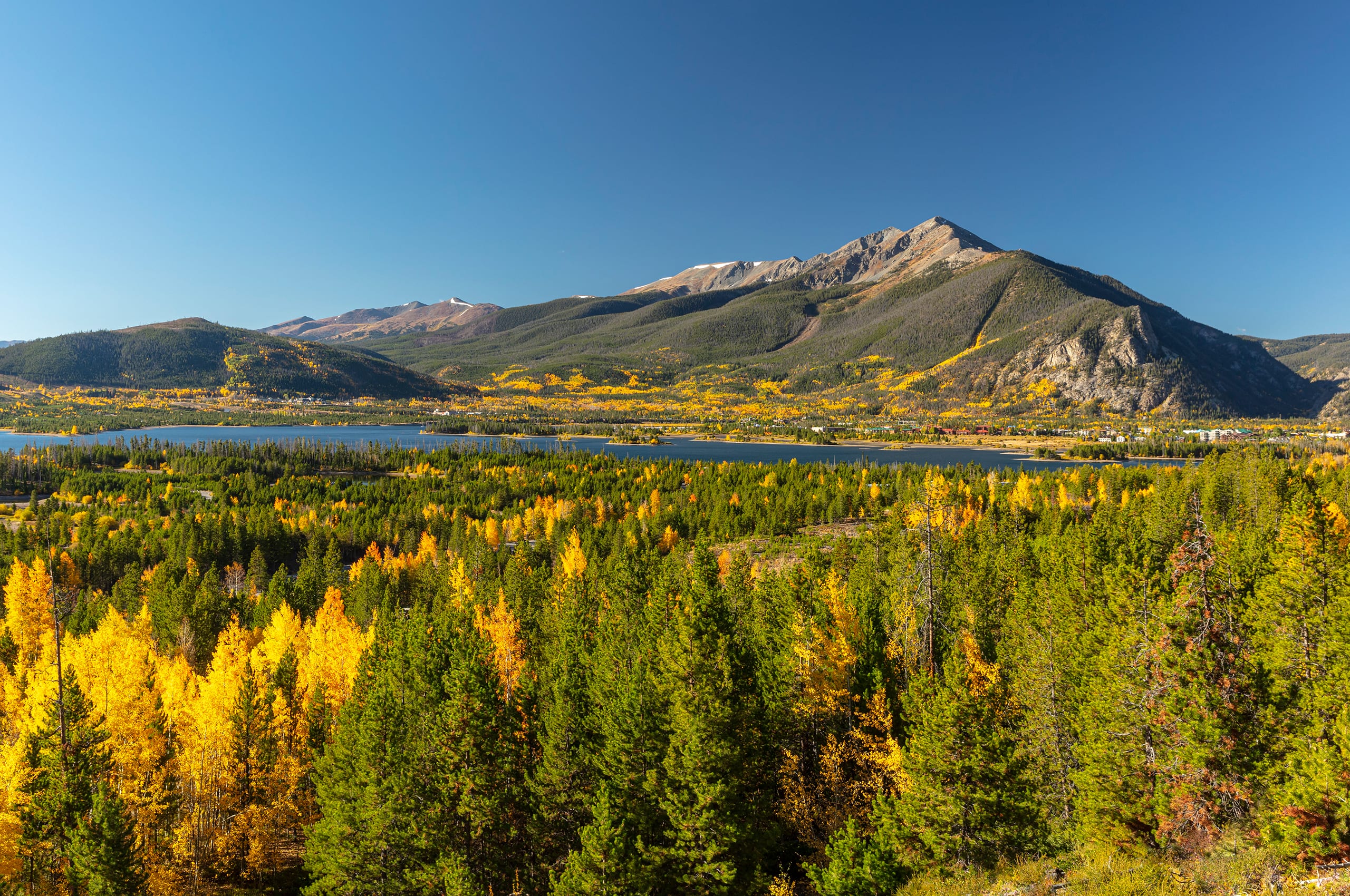 Ten Mile Mountain Range in fall in Frisco