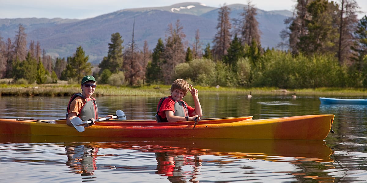 Kids in a kayak on Lake Dillon