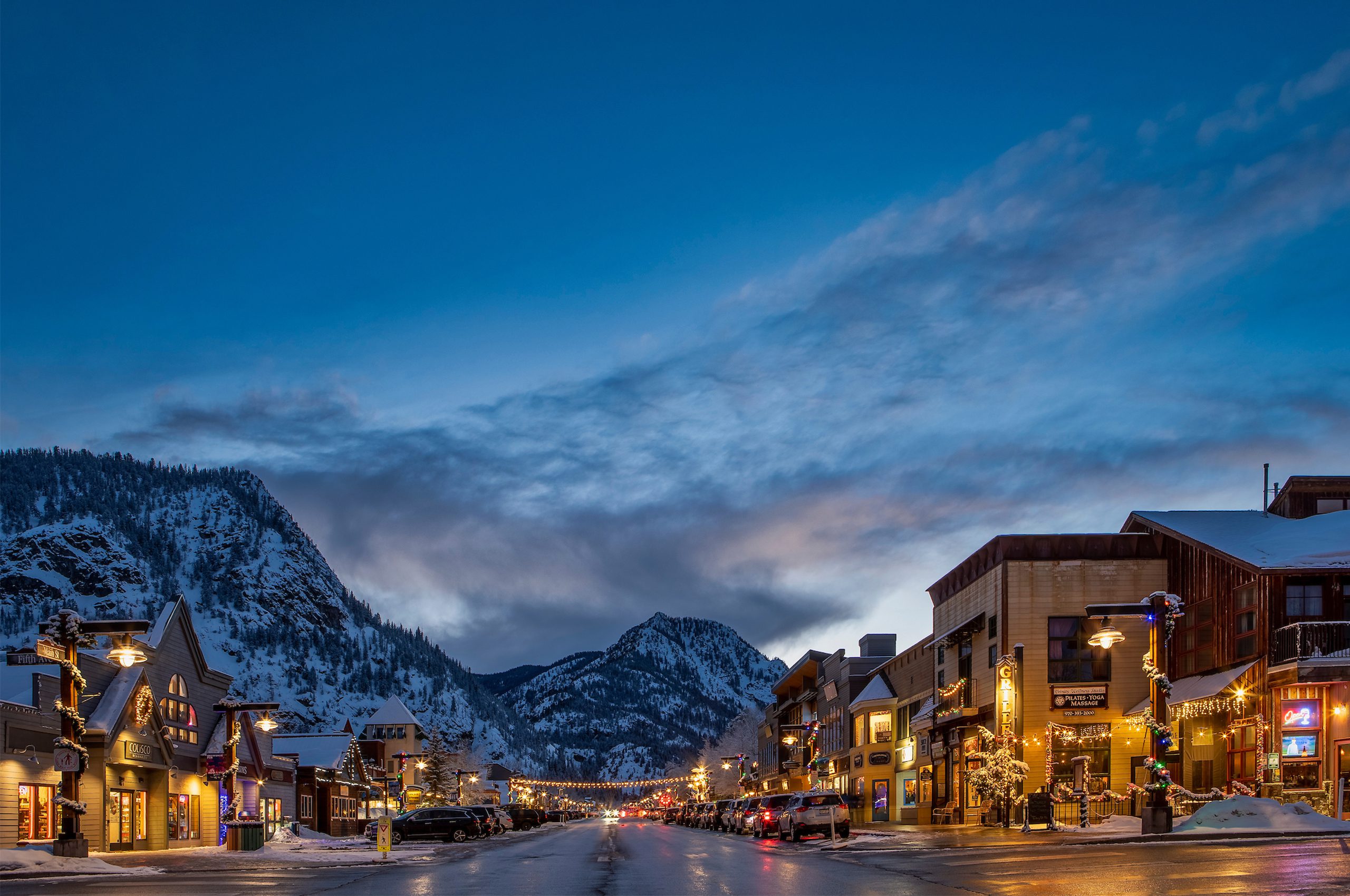 Frisco Main Street at 5th Avenue at dusk in winter