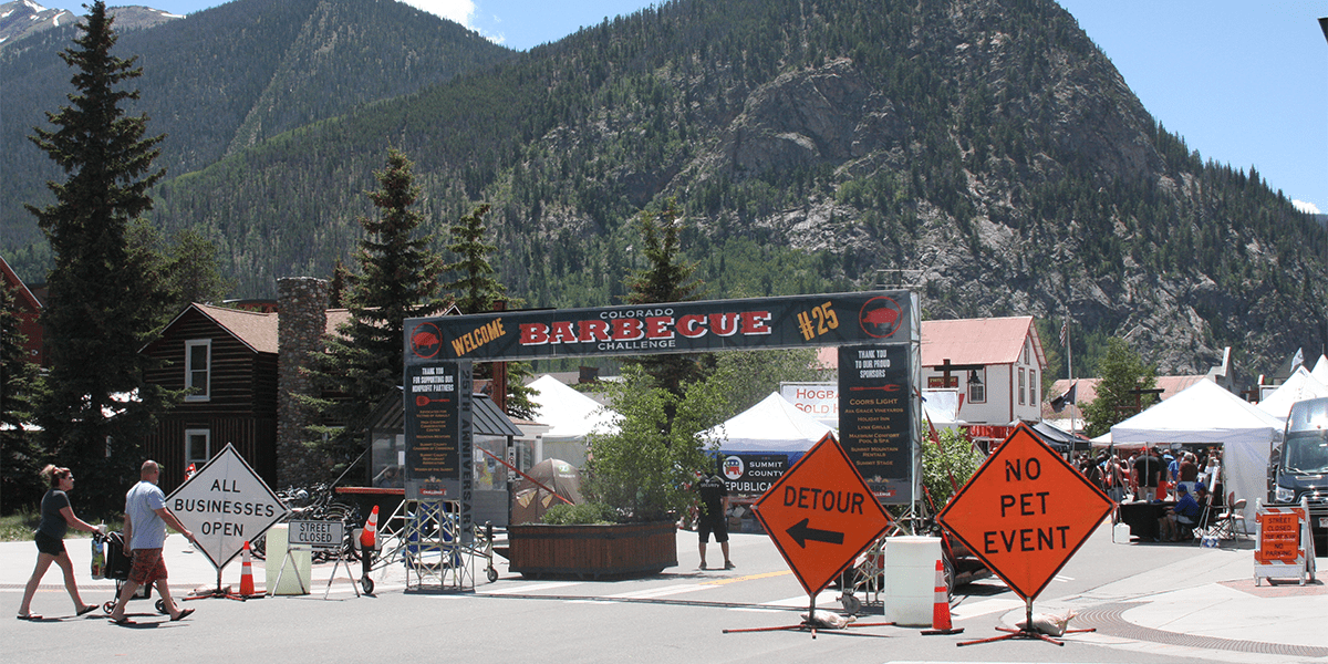 Detour and closure signs at the Frisco BBQ Street closure